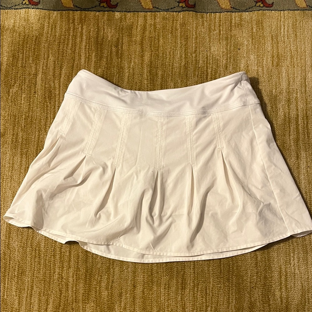 Athleta white pleated tennis skirt